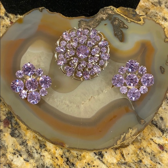 Vintage Jewelry - Vintage Purple rhinestone brooch & clip on earring